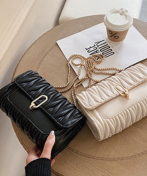 florist（フローリスト）の「2WAY レザータッチキルティングクラッチバッグ/ショルダーバッグ（クラッチバッグ・レディース・オフホワイト/ブラック・FREE）」の3枚目の写真