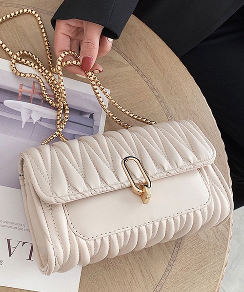 florist（フローリスト）の「2WAY レザータッチキルティングクラッチバッグ/ショルダーバッグ（クラッチバッグ・レディース・オフホワイト/ブラック・FREE）」の6枚目の写真