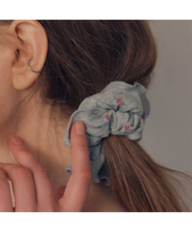 EAU CLAIR（オークレール）の「ロリフローラルスクリンチ（シュシュ）」