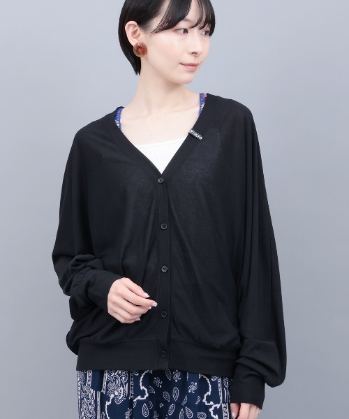 チチカカ（チチカカ）の「UVカット梨地ドルマンカーディガン（カーディガン/ボレロ・レディース・グレー/ブラック/ホワイト・FREE）」の2枚目の写真