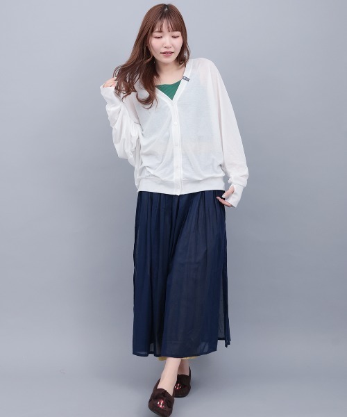 チチカカ（チチカカ）の「UVカット梨地ドルマンカーディガン（カーディガン/ボレロ・レディース・グレー/ブラック/ホワイト・FREE）」の4枚目の写真