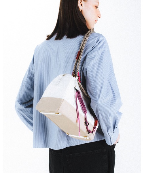 Topologie（トポロジー）の「Boston Bag Medium（ボストン バッグ ミディアム）（ボストンバッグ・レディース・ブラック/ホワイト/グリーン・ONE SIZE）」の14枚目の写真