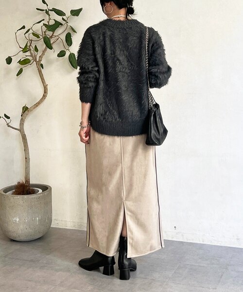 un dix cors（アンディコール）の「スエードIラインスカート（スカート・レディース・アイボリー/ピンクベージュ/グレイッシュベージュ/チャコールグレー・FREE）」の7枚目の写真