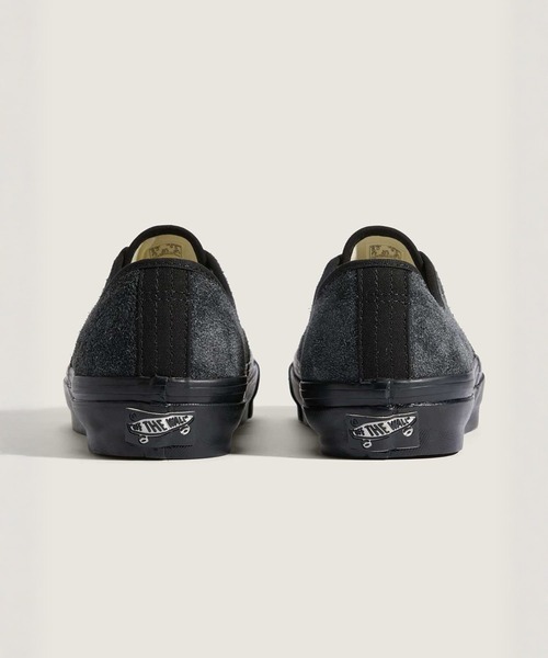 VANS(バンズ)の「VANS PREMIUM オーセンティック ヘアリースエード / LX Authentic 44 BLACK/BLACK VN000EBNBKA1(スニーカー・メンズ・ブラック・6/6.5/5/5.5)」の4枚目の写真