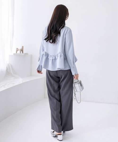 CLEAR BASIC（クリアベーシック）の「裾フリルノーカラーシャツ[オフィスカジュアル 着回し抜群 大人]≪新作≫（シャツ/ブラウス・レディース・サックスブルー/ネイビー/オフホワイト・F）」の19枚目の写真