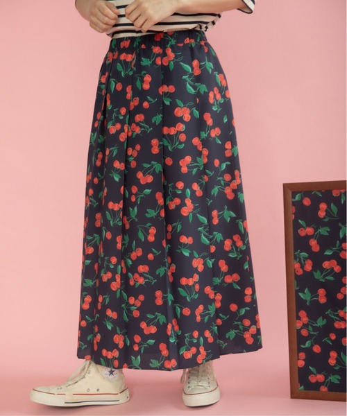 Dot&Stripes CHILD WOMAN(ドットアンドストライプス チャイルドウーマン)の「チェリープリント プリーツスカート(スカート・レディース・ネイビー/レッド・FREE)」の22枚目の写真