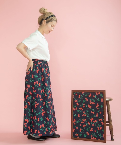 Dot&Stripes CHILD WOMAN(ドットアンドストライプス チャイルドウーマン)の「チェリープリント プリーツスカート(スカート・レディース・ネイビー/レッド・FREE)」の20枚目の写真