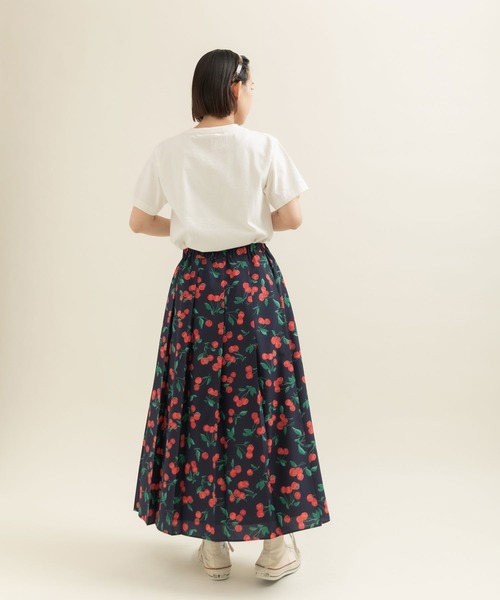 Dot&Stripes CHILD WOMAN(ドットアンドストライプス チャイルドウーマン)の「チェリープリント プリーツスカート(スカート・レディース・ネイビー/レッド・FREE)」の6枚目の写真
