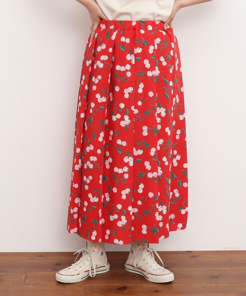 Dot&Stripes CHILD WOMAN(ドットアンドストライプス チャイルドウーマン)の「チェリープリント プリーツスカート(スカート・レディース・ネイビー/レッド・FREE)」の8枚目の写真