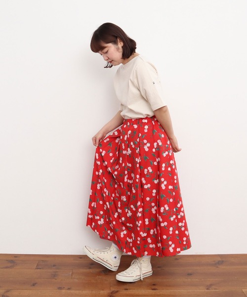 Dot&Stripes CHILD WOMAN(ドットアンドストライプス チャイルドウーマン)の「チェリープリント プリーツスカート(スカート・レディース・ネイビー/レッド・FREE)」の13枚目の写真