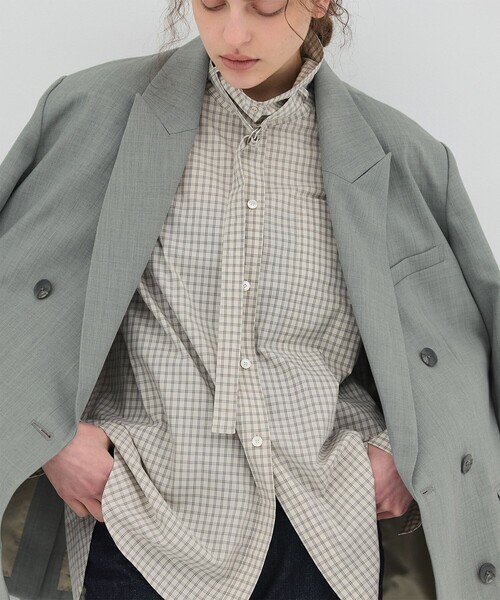 PUBLIC TOKYO（パブリックトウキョウ）の「【2026春新作】ミニチェックスタンドカラーシャツ（シャツ/ブラウス・レディース・グリーン系その他/ホワイト・FREE）」の3枚目の写真