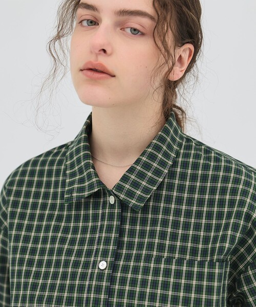 PUBLIC TOKYO（パブリックトウキョウ）の「【2026春新作】ミニチェックスタンドカラーシャツ（シャツ/ブラウス・レディース・グリーン系その他/ホワイト・FREE）」の9枚目の写真