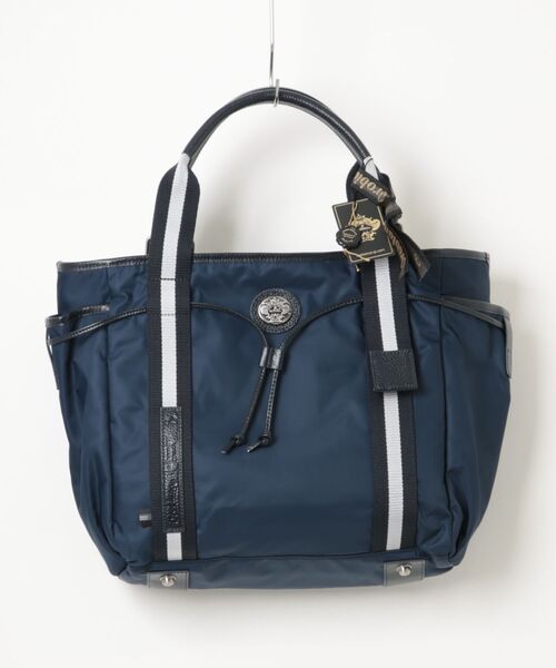 Orobianco（オロビアンコ）の「トートバッグ アリンテ 30th 17L A4サイズ 限定リボン 93181（トートバッグ・メンズ・ネイビー/ブラック/レッド/ライトベージュ・FREE）」の3枚目の写真