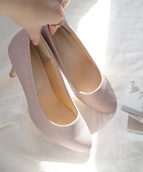 AmiAmi(アミアミ)の「【走れるパンプスシリーズ】アーモンドトゥタイプ7cmヒールパンプス(パンプス・レディース・シルバー系その他/ブラック/アイボリー/グレイッシュベージュ/オレンジ/ネイビー/ブラック系その他/ベージュ系その他2/ベージュ系その他・35/34/37/36/39/38)」の6枚目の写真