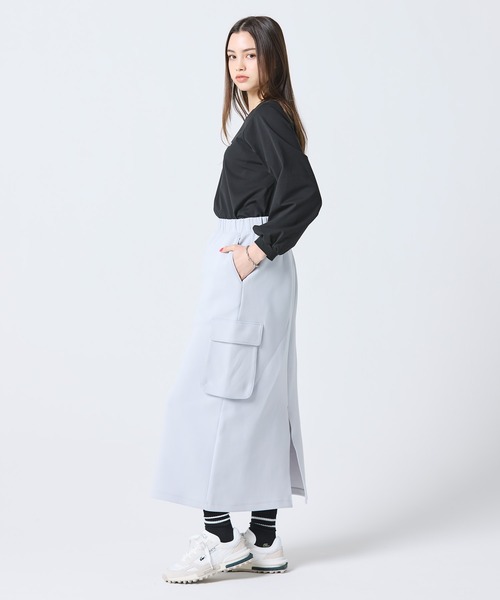 LACOSTE(ラコステ)の「クロップド丈 バルーンスリーブ ギャザー ロングスリーブTシャツ(Tシャツ/カットソー・レディース・ブラック/オフホワイト/セージグリーン・36/38/40/34)」の6枚目の写真