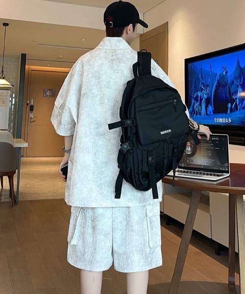 SHEPP(シープ)の「【2点セット】ナイロンハーフジップセットアップショートパンツ バミューダパンツ(セットアップ・メンズ・グレー/ブラック/ホワイト・L/M)」の4枚目の写真