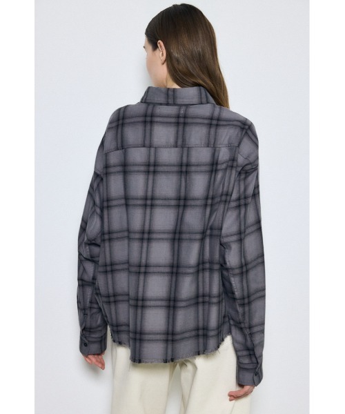 AZUL by moussy(アズールバイマウジー)の「アーバンチェックフリンジショートシャツ(シャツ/ブラウス・レディース・アイボリー/ベージュ系その他/ブラック系その他・FREE)」の17枚目の写真
