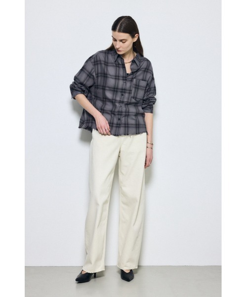 AZUL by moussy(アズールバイマウジー)の「アーバンチェックフリンジショートシャツ(シャツ/ブラウス・レディース・アイボリー/ベージュ系その他/ブラック系その他・FREE)」の18枚目の写真