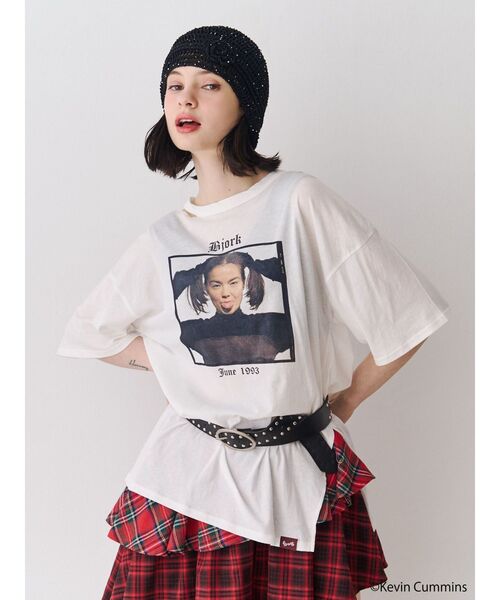 jouetie（ジュエティ）の「【KevinCummins×PosTokyo】Big Tee（タンクトップ・レディース・ブルー/オフホワイト/ブラック・MEDIUM）」の7枚目の写真