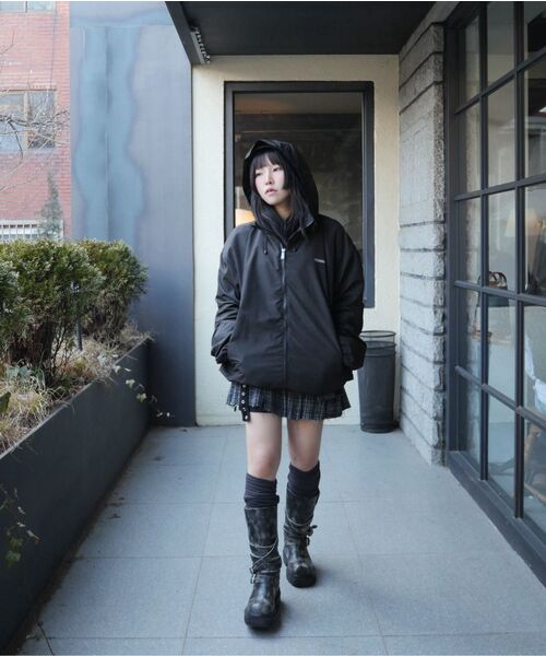 NOMANUAL(NOMANUAL)の「PENON WINDLOCK JACKET - REFLECTIVE(ナイロンジャケット・レディース・その他・SMALL/MEDIUM/LARGE/X-LARGE)」の4枚目の写真