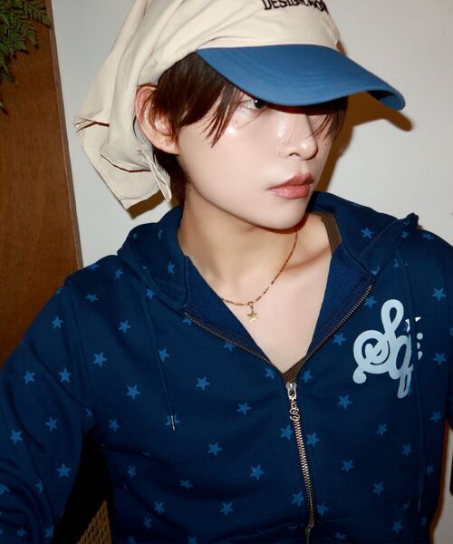 SEQUENZ（シークエンズ）の「※WEB限定 / 花柄×星柄プリント / ロゴ裏毛ジップパーカー / sqnz logo pt zip p/k（パーカー・レディース・その他3/その他4/グレー/モカ・MEDIUM/LARGE/SMALL）」の9枚目の写真