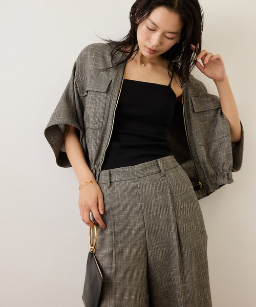 ROPE'(ロペ)の「カラミ織りドルマンスリーブショートブルゾン/セットアップ対応・イージーケア(ブルゾン・レディース・ネイビー/ブラック系その他・FREE)」の9枚目の写真