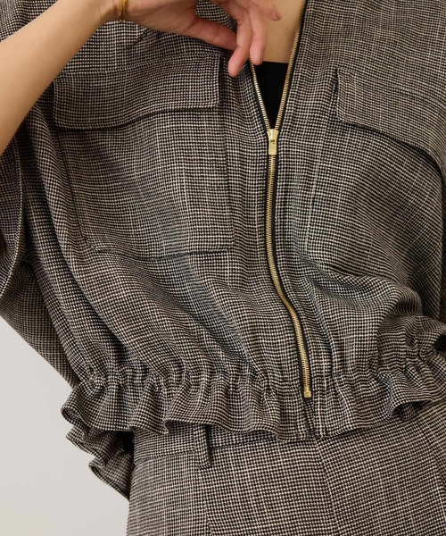 ROPE'(ロペ)の「カラミ織りドルマンスリーブショートブルゾン/セットアップ対応・イージーケア(ブルゾン・レディース・ネイビー/ブラック系その他・FREE)」の11枚目の写真