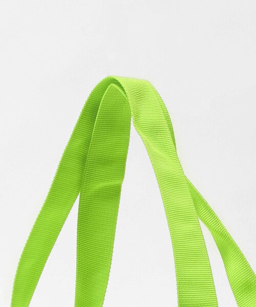 green label relaxing(グリーンレーベルリラクシング)の「【別注】<FRUIT OF THE LOOM×PEANUTS> PVC トートバッグ / キッズ(スイムグッズ・キッズ・コバルトブルー/ライム・FREE)」の13枚目の写真