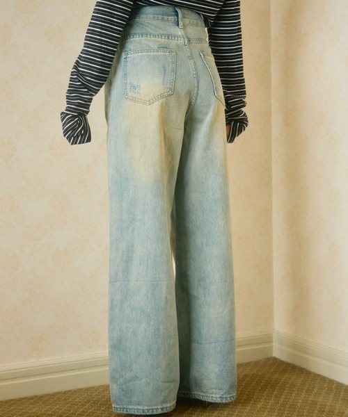 TITTY&CO.（ティティーアンドコー）の「ダメージワイドデニムパンツ（デニムパンツ・レディース・ライトブルー・LARGE/MEDIUM/SMALL）」の3枚目の写真