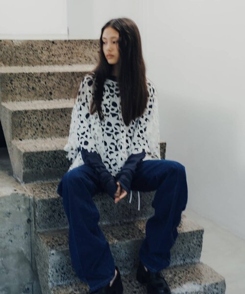 SHENERY（シーナリー）の「Pasterip lace multi-way scarf（バンダナ/スカーフ・レディース・オフホワイト・FREE）」の3枚目の写真