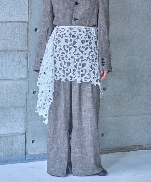 SHENERY（シーナリー）の「Pasterip lace multi-way scarf（バンダナ/スカーフ・レディース・オフホワイト・FREE）」の5枚目の写真