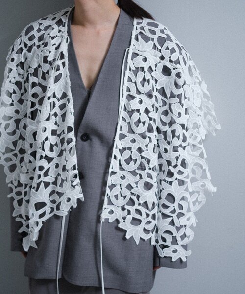 SHENERY（シーナリー）の「Pasterip lace multi-way scarf（バンダナ/スカーフ・レディース・オフホワイト・FREE）」の13枚目の写真