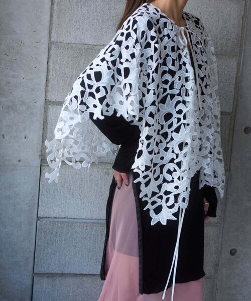 SHENERY（シーナリー）の「Pasterip lace multi-way scarf（バンダナ/スカーフ・レディース・オフホワイト・FREE）」の22枚目の写真