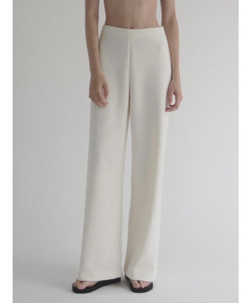 NOWNS（ナウンス）の「Ines | Soft banding pants（スラックス・レディース・ブラック/アイボリー/ネイビー・FREE/1/2）」の2枚目の写真