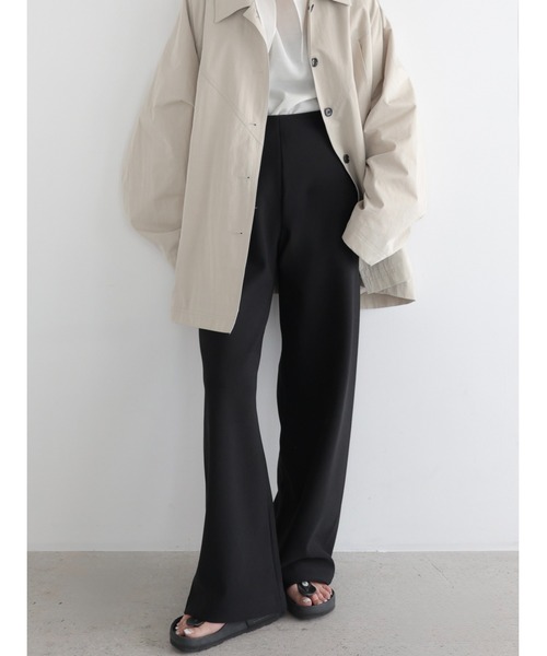 NOWNS（ナウンス）の「Ines | Soft banding pants（スラックス・レディース・ブラック/アイボリー/ネイビー・FREE/1/2）」の3枚目の写真