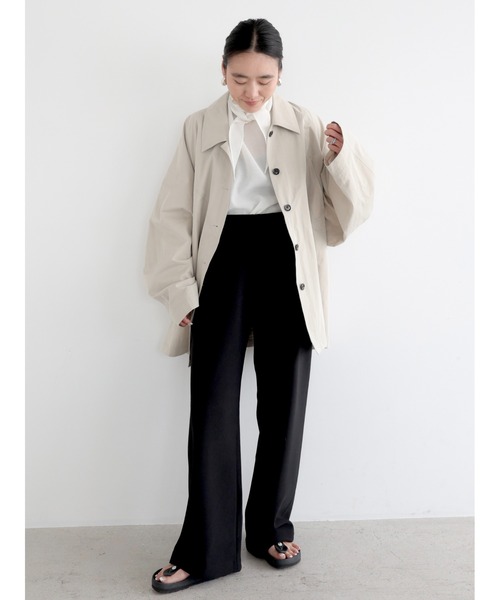 NOWNS（ナウンス）の「Ines | Soft banding pants（スラックス・レディース・ブラック/アイボリー/ネイビー・FREE/1/2）」の17枚目の写真