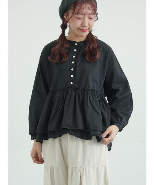 TSUHARU by Samansa Mos2（ツハルバイサマンサモスモス）の「【tukuroi】綿麻平織製品染めギャザーブラウス（シャツ/ブラウス・レディース・オフホワイト/ピンク/ネイビー・F）」の2枚目の写真