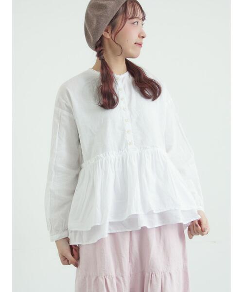 TSUHARU by Samansa Mos2（ツハルバイサマンサモスモス）の「【tukuroi】綿麻平織製品染めギャザーブラウス（シャツ/ブラウス・レディース・オフホワイト/ピンク/ネイビー・F）」の5枚目の写真