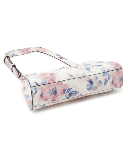LUCCI Shoulder Bag ショルダーバッグ | GUESS(ゲス) JAPAN 公式