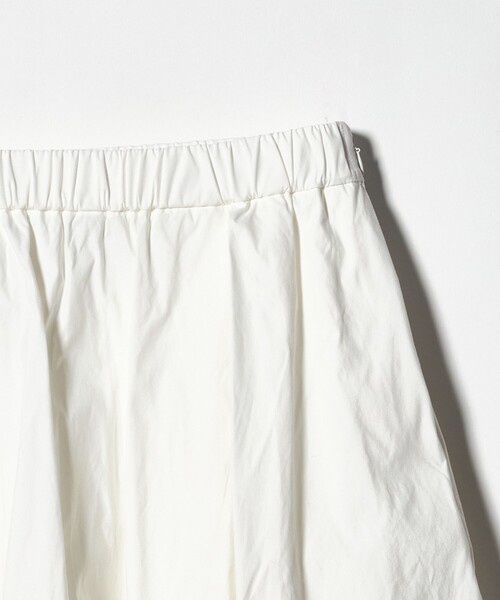 UNITED ARROWS(ユナイテッドアローズ)の「ボリューム タック スカート WHITE ‐ウォッシャブル‐(スカート・レディース・オフホワイト・36/38)」の10枚目の写真