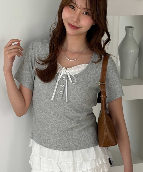 muet.（ミュエ）の「リボン付きレイヤード風シアーフリルリブトップス（Tシャツ/カットソー・レディース・レッド/杢グレー/ブラック・MEDIUM/LARGE）」の11枚目の写真