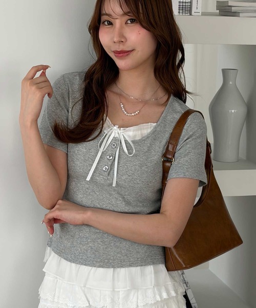 muet.（ミュエ）の「リボン付きレイヤード風シアーフリルリブトップス（Tシャツ/カットソー・レディース・レッド/杢グレー/ブラック・MEDIUM/LARGE）」の10枚目の写真