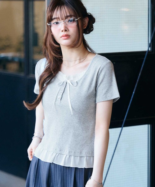 muet.（ミュエ）の「リボン付きレイヤード風シアーフリルリブトップス（Tシャツ/カットソー・レディース・レッド/杢グレー/ブラック・MEDIUM/LARGE）」の15枚目の写真