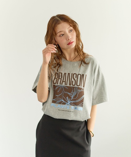 BAYFLOW(ベイフロー)の「アソート箔プリント半袖Tシャツ(Tシャツ/カットソー・レディース・ブラック/オフホワイト/グレー/ブラック系/ホワイト系/グレー系・FREE)」の7枚目の写真