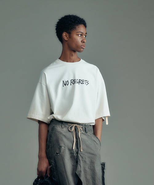 ADAM PATEK(アダムパテック)の「ADAMPATEK/gallagher agingT/プリント、刺繍入りエイジング加工Tシャツ(AP2614021)(Tシャツ/カットソー・レディース・ホワイト/グリーン/ピンク/ブラック・1/2)」の5枚目の写真