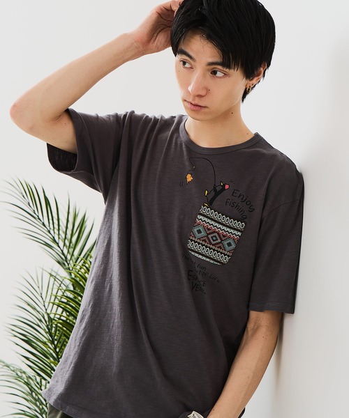 Blue Standard (ブルースタンダード)の「【BLUE STANDARD/ブルースタンダード】【涼しい スラブ天竺】 アニマルプリント ポケット付きTシャツ 綿100% 凹凸素材 ペンギン ゆるかわ 凹凸素材 部屋着 ワンマイル キャンプ(Tシャツ/カットソー・メンズ・その他/その他1/その他2/その他3/その他4・MEDIUM/X-LARGE/LARGE)」の3枚目の写真