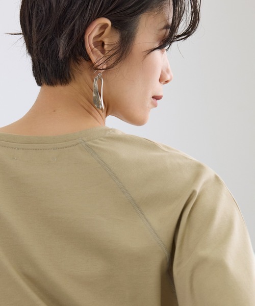 SALON adam et rope'(サロン アダム エ ロペ)の「プリマベールハーフスリーブTシャツ / UVケア(Tシャツ/カットソー・レディース・ブラック/オフホワイト/キャメル・FREE)」の5枚目の写真