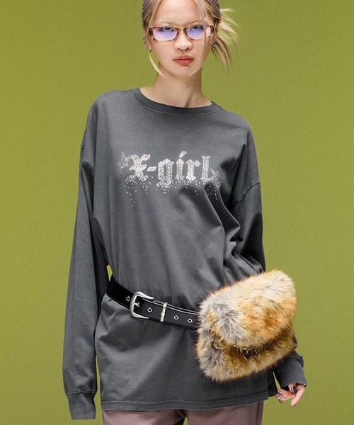 X-girl（エックスガール）の「FADED RHINESTONE STARDUST LOGO L/S BIG TEE DRESS（ワンピース・レディース・ブラウン/ブラック/オリーブ・S/M）」の2枚目の写真