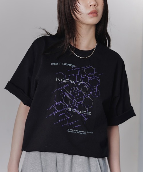 Confirm（コンファーム）の「Geometric Graphic T-Shirt / 幾何学模様 Tシャツ メンズ レディース ユニセックス（Tシャツ/カットソー・メンズ・グレー/ブラック/ホワイト・L/M）」の3枚目の写真
