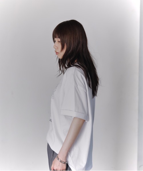 Confirm（コンファーム）の「Geometric Graphic T-Shirt / 幾何学模様 Tシャツ メンズ レディース ユニセックス（Tシャツ/カットソー・メンズ・グレー/ブラック/ホワイト・L/M）」の4枚目の写真